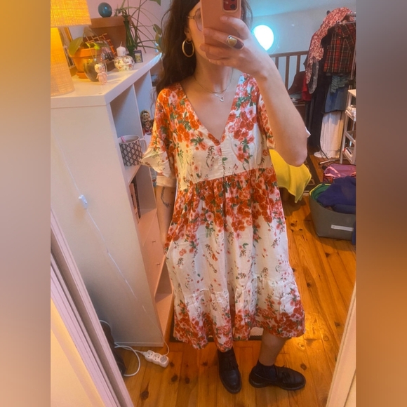 Women's Short Sleeve White Bow Sleeve Floral Dress - Picture 1 of 6